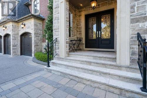 82 Elizabeth Grove, King, ON - Outdoor