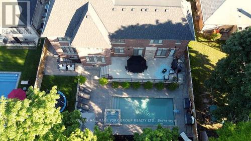 82 Elizabeth Grove, King, ON - Outdoor