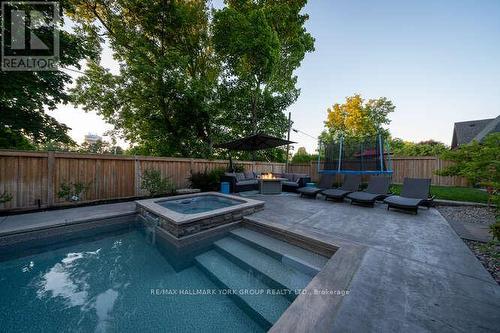 82 Elizabeth Grove, King, ON - Outdoor With In Ground Pool With Backyard