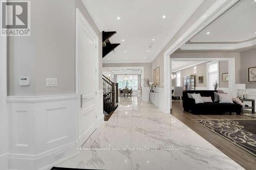 82 Elizabeth Grove, King, ON - Indoor Photo Showing Other Room