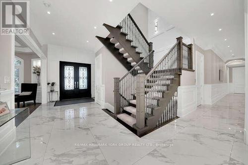 82 Elizabeth Grove, King, ON - Indoor Photo Showing Other Room