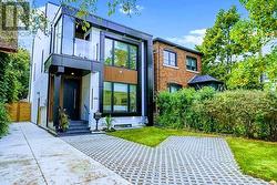 978 CARLAW AVENUE  Toronto, ON M4K 3M1