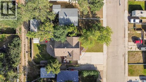 1116 Hochelaga Street W, Moose Jaw, SK - Outdoor