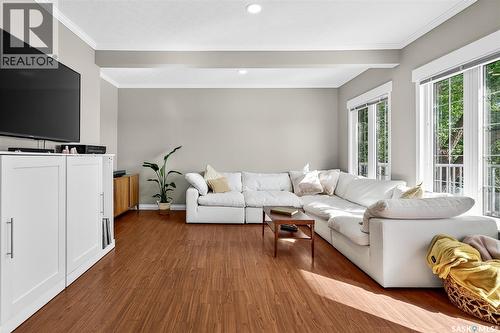 1116 Hochelaga Street W, Moose Jaw, SK - Indoor Photo Showing Living Room