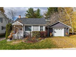 327 Clark ST  Devon, NB E3A 2X1