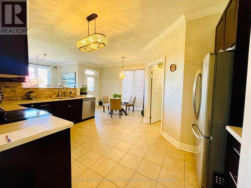 (Upper) - 996 Booth Avenue, Innisfil, ON - Indoor Photo Showing Kitchen