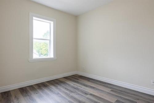 644 Mountain Avenue, Winnipeg, MB - Indoor Photo Showing Other Room