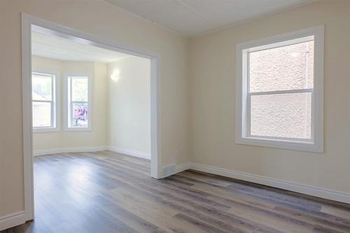 644 Mountain Avenue, Winnipeg, MB - Indoor Photo Showing Other Room