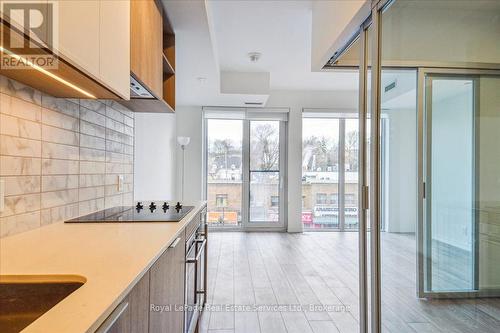 327 - 2020 Bathurst Street, Toronto (Humewood-Cedarvale), ON - Indoor