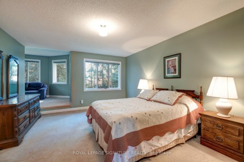 4 Ruth Court, Whitchurch-Stouffville, ON - Indoor Photo Showing Bedroom