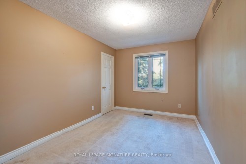 4 Ruth Court, Whitchurch-Stouffville, ON - Indoor Photo Showing Other Room
