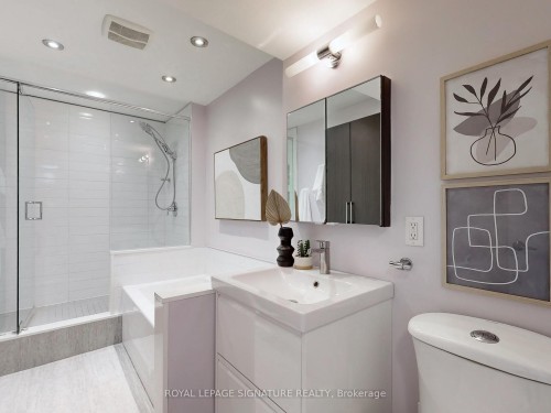 Ph09-80 Coe Hill Drive, Toronto, ON - Indoor Photo Showing Bathroom