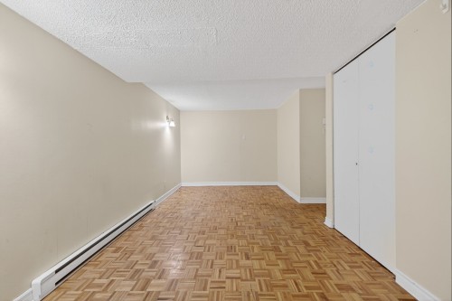 Office - 1029 Rue De Salaberry, Montréal (Ahuntsic-Cartierville), QC 