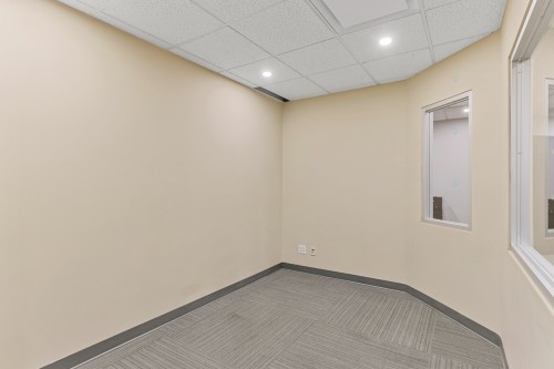 Bureau - H-250 Boul. Ford, Châteauguay, QC - Indoor Photo Showing Other Room