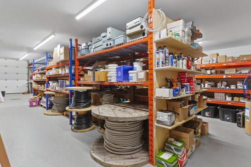 Garage - H-250 Boul. Ford, Châteauguay, QC - Indoor With Storage