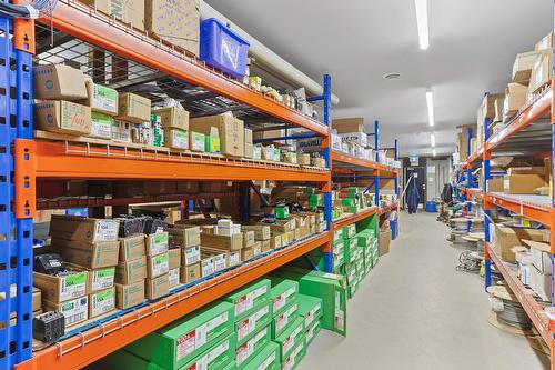 Garage - H-250 Boul. Ford, Châteauguay, QC - Indoor With Storage