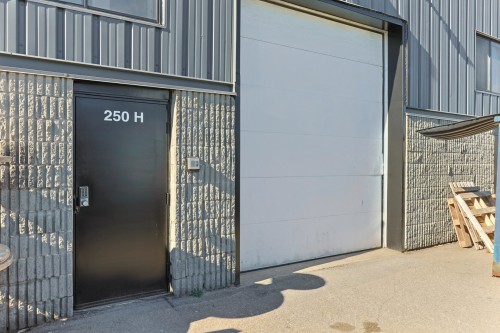 Face arrière - H-250 Boul. Ford, Châteauguay, QC - Outdoor With Exterior