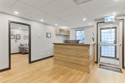 Hall d'entrée/Vestibule - H-250 Boul. Ford, Châteauguay, QC - Indoor Photo Showing Other Room