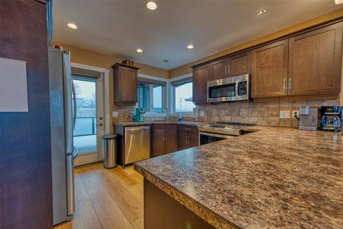 1501 15Th Avenue, Vernon, BC - Indoor Photo Showing Kitchen With Stainless Steel Kitchen