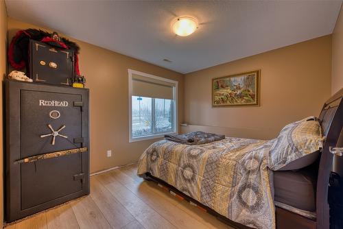 1501 15Th Avenue, Vernon, BC - Indoor Photo Showing Bedroom