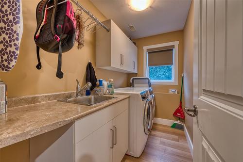 1501 15Th Avenue, Vernon, BC - Indoor Photo Showing Laundry Room