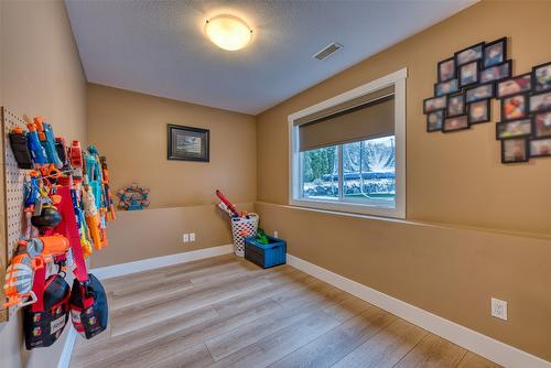 1501 15Th Avenue, Vernon, BC - Indoor Photo Showing Other Room
