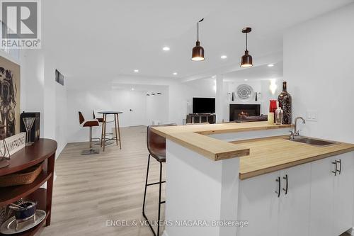 2459 Noella Crescent, Niagara Falls (Casey), ON - Indoor Photo Showing Kitchen