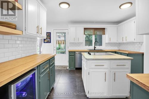 2459 Noella Crescent, Niagara Falls (Casey), ON - Indoor Photo Showing Kitchen