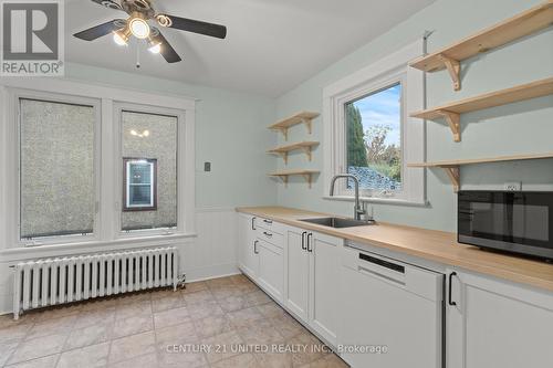16 Locust Street, Welland (Prince Charles), ON - Indoor Photo Showing Kitchen