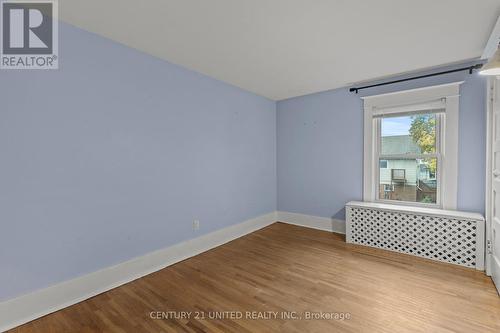 16 Locust Street, Welland (Prince Charles), ON - Indoor