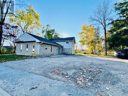 202 COX MILL ROAD  Barrie, ON L4N 4G5