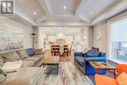 1487 Myron Drive, Mississauga, ON - Indoor Photo Showing Living Room