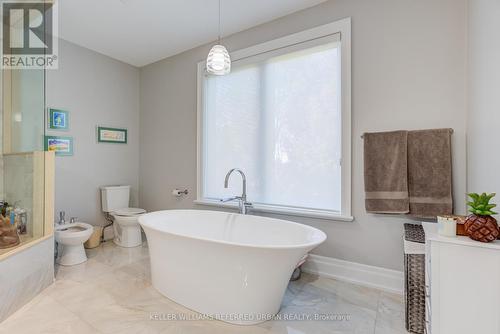 1487 Myron Drive, Mississauga, ON - Indoor Photo Showing Bathroom