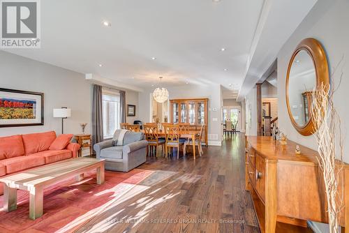 1487 Myron Drive, Mississauga, ON - Indoor Photo Showing Living Room