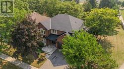 3246 FOLKWAY DRIVE  Burlington, ON L7M 3J6