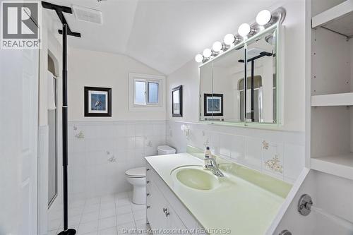 32 St Andrew Street South, St. Mary'S, ON - Indoor Photo Showing Bathroom