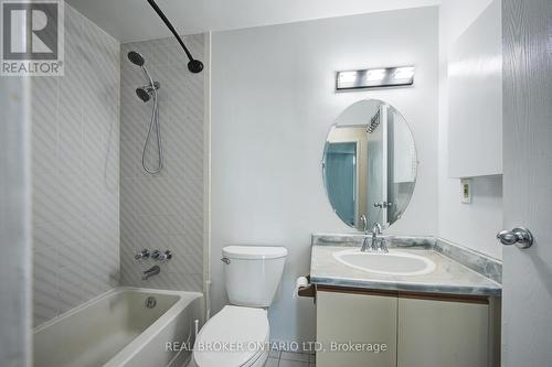 803 - 45 Pond Mills Road, London South (South J), ON - Indoor Photo Showing Bathroom