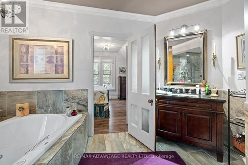 32 St Andrew Street S, St. Marys, ON - Indoor Photo Showing Bathroom