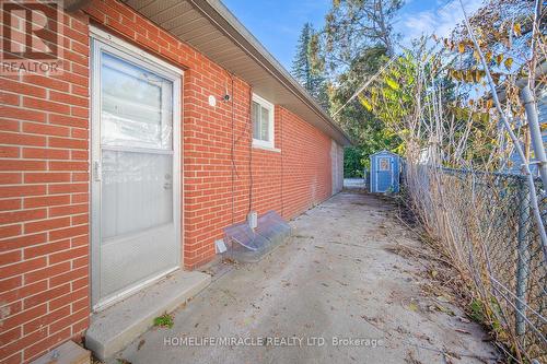 201 Emerson Avenue, London South, ON - Outdoor With Exterior