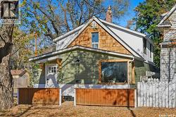 622 31st STREET W  Saskatoon, SK S7L 0R3