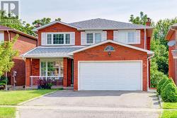 61 SUNFOREST DRIVE  Brampton, ON L6Z 2W7