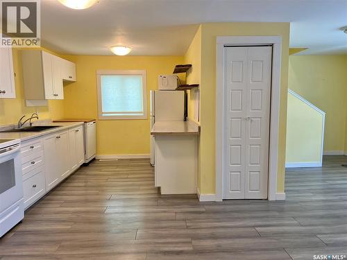 113-117 Second Street E, Yellow Creek, SK - Indoor Photo Showing Kitchen