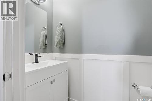 17 600 Maple Crescent, Warman, SK - Indoor Photo Showing Bathroom