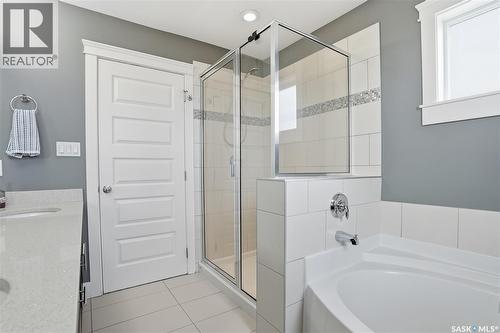 17 600 Maple Crescent, Warman, SK - Indoor Photo Showing Bathroom