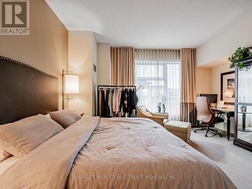 2005 - 1 King Street W, Toronto, ON - Indoor Photo Showing Bedroom