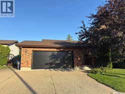 418 Emerald CRESCENT  Saskatoon, SK S7J 4L3