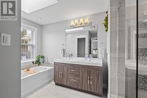 35 Groves Road, St. John'S, NL - Indoor Photo Showing Bathroom