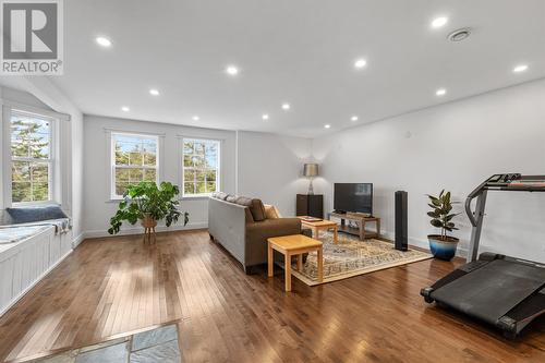 35 Groves Road, St. John'S, NL - Indoor