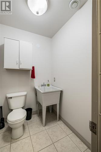 35 Groves Road, St. John'S, NL - Indoor Photo Showing Bathroom