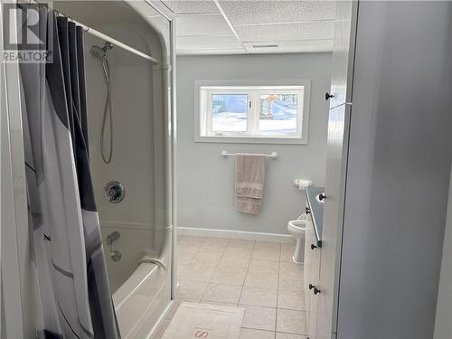 314 Perry Ave, Killarney, ON - Indoor Photo Showing Bathroom